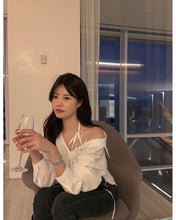 將圖片載入圖庫檢視器 Cross bean blouse