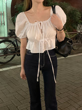 將圖片載入圖庫檢視器 Melanie Strap Blouse(White現貨)
