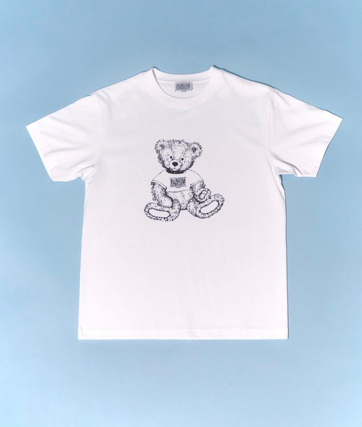 MARITHE Doodle Bear Tee White/Black(S碼現貨) – WITH MIN 위드민